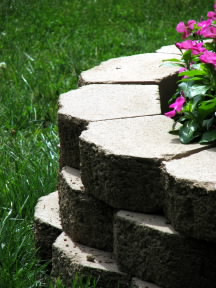 bed03 The new bed around our lamp post.