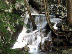 ozonefalls03 A small fall downstream from Ozone Falls.