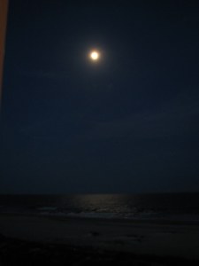 Moon off Ocean Isle Beach, North Carolina.  May 6, 2009.