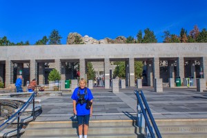 BetsyMountRushmore12092501